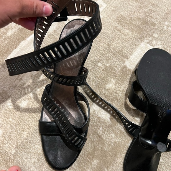 Salvatore Ferragamo Tatiana Sandal - Picture 5 of 8